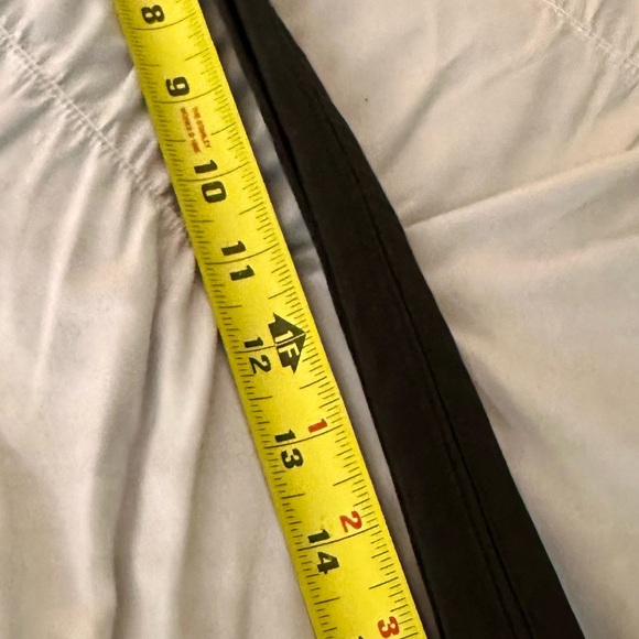 Travelon Black Front-Quilted Crossbody travel or Campus Bag - Picture 12 of 12